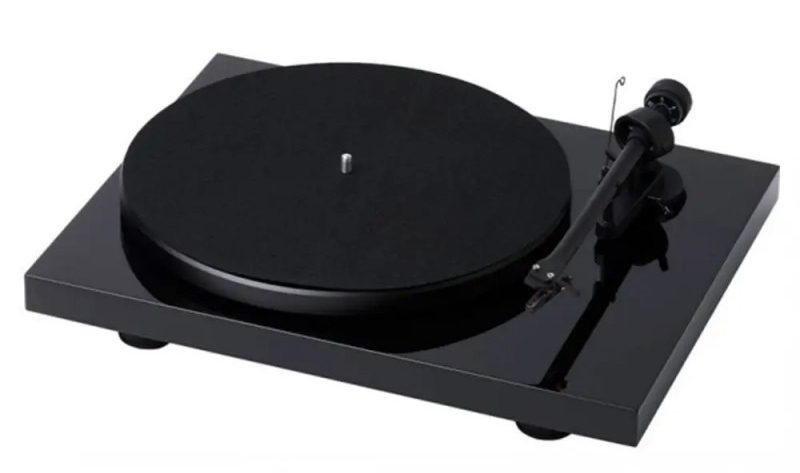 Pro-Ject Debut III Phono OM5e HG Black