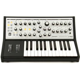 MOOG SUB PHATTY