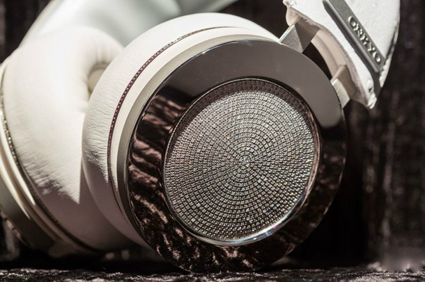 Роскошь из бриллиантов от Onkyo