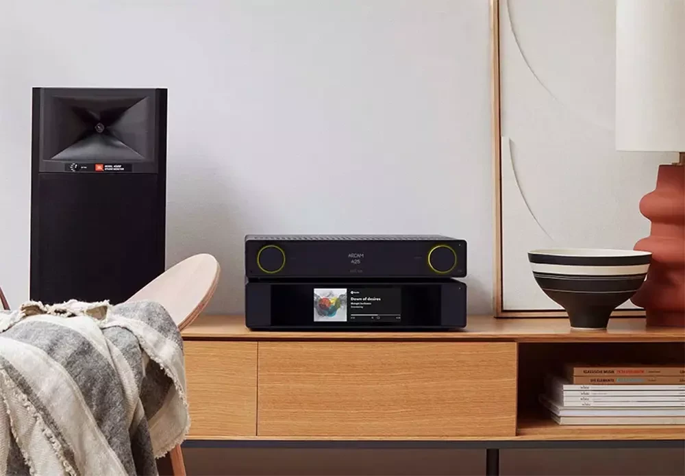 Новый сетевой стример ST25 от Arcam