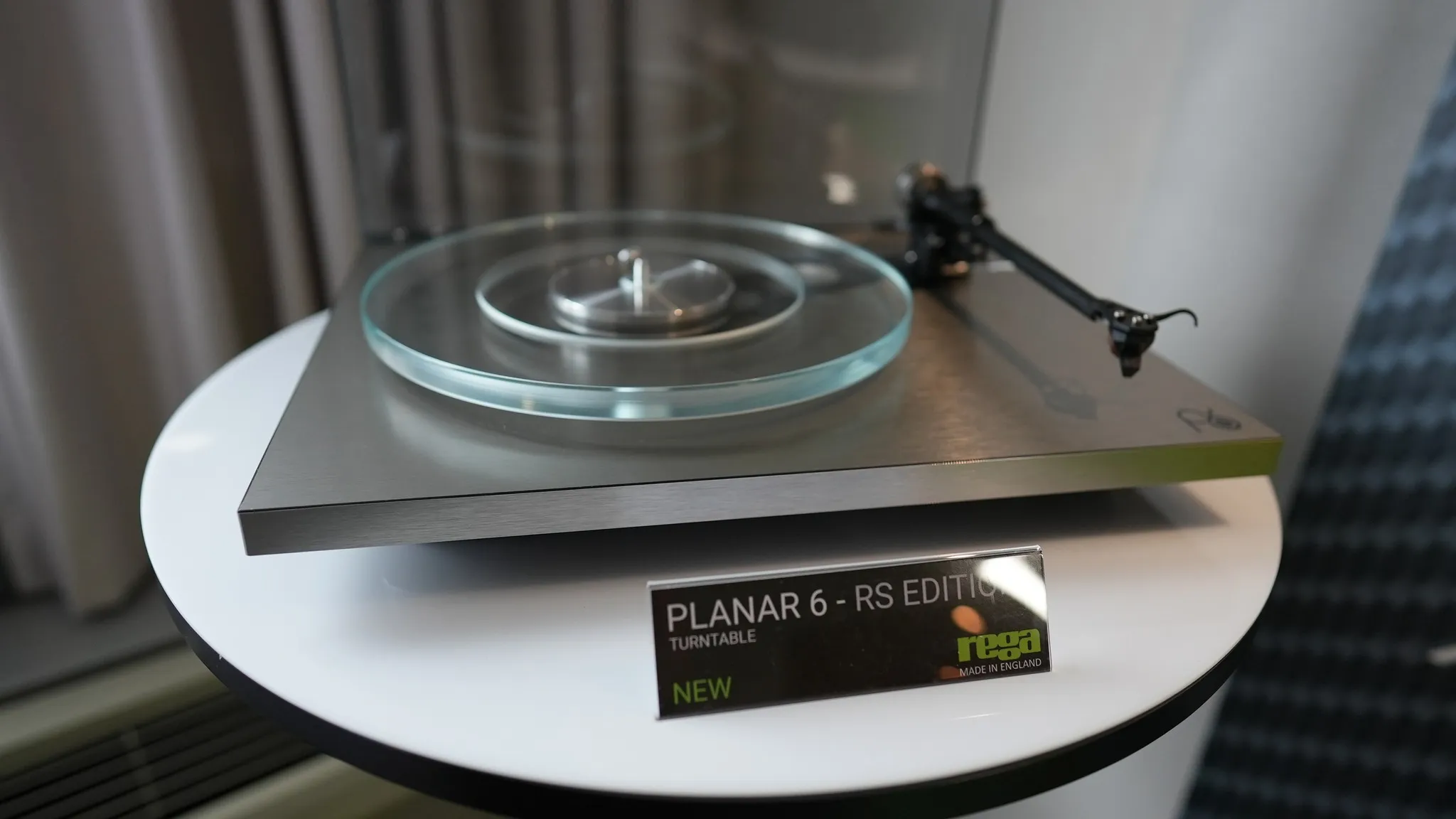 Rega представила Planar 6 RS Edition — новую RS-версию популярного винилового проигрывателя