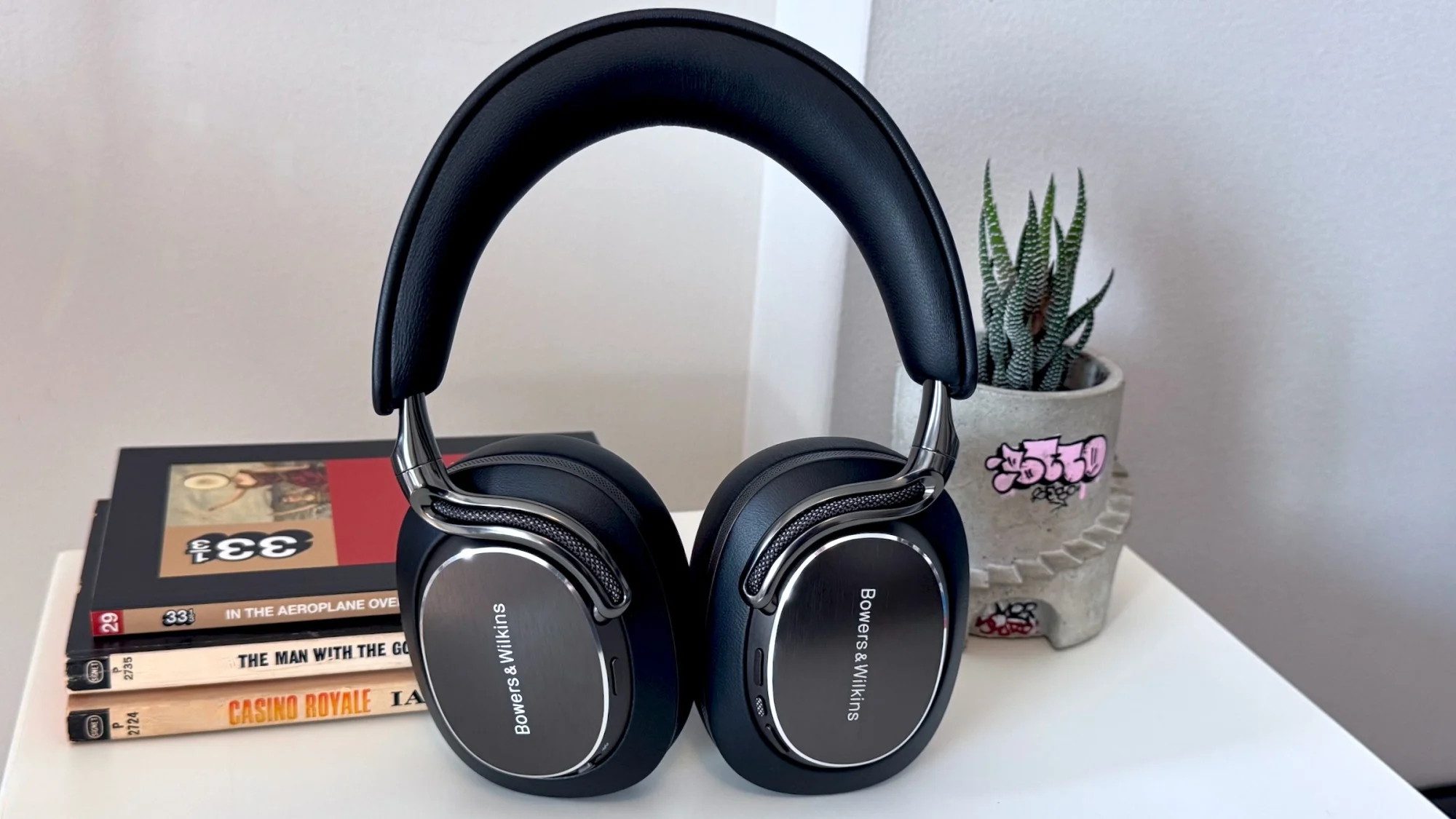 Беспроводные наушники Bowers & Wilkins Px8 S2 Onyx Black – купить