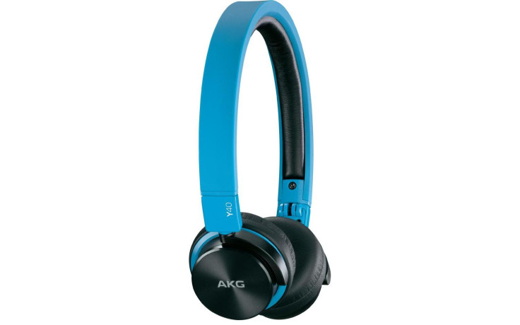 AKG Y40 Blue