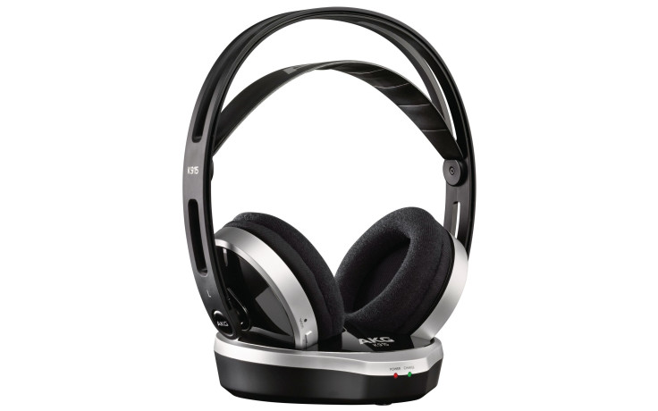 AKG K915