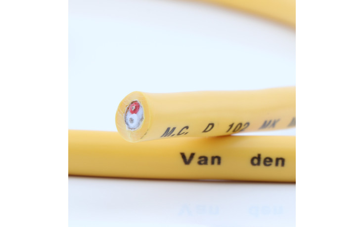 Van Den Hul D-102 III Hybrid