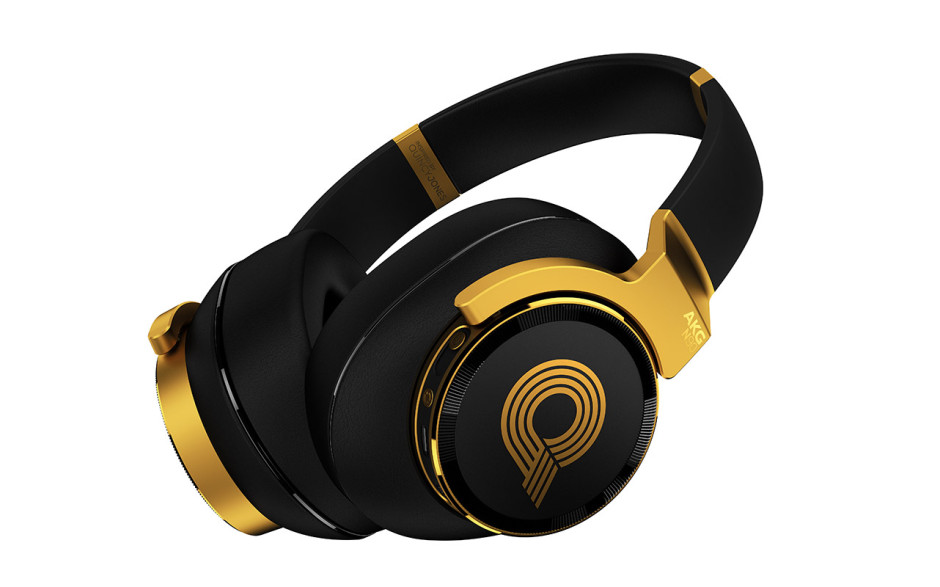 AKG N90Q