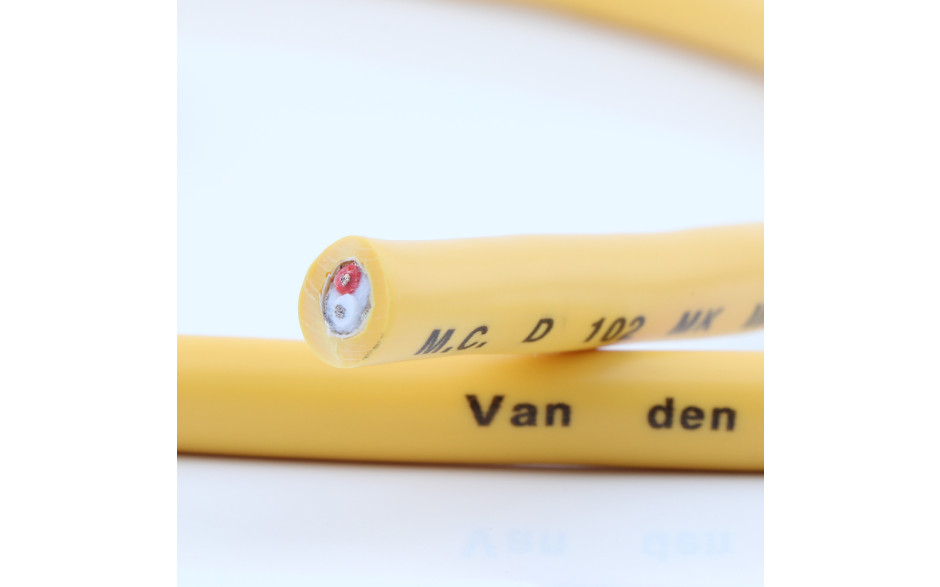 Van Den Hul D-102 III Hybrid