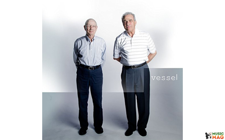TWENTY ONE PILOTS - VESSEL 2014/2016 (7567-86735-4, LTD.) FUELED BY RAMEN/EU MINT (0075678673542)