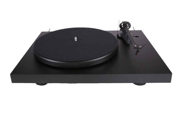 Pro-Ject Debut III DC OM5e Piano