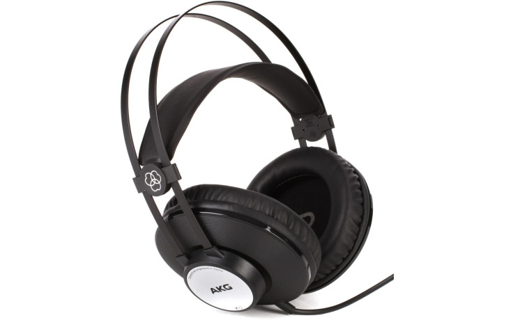 AKG K72
