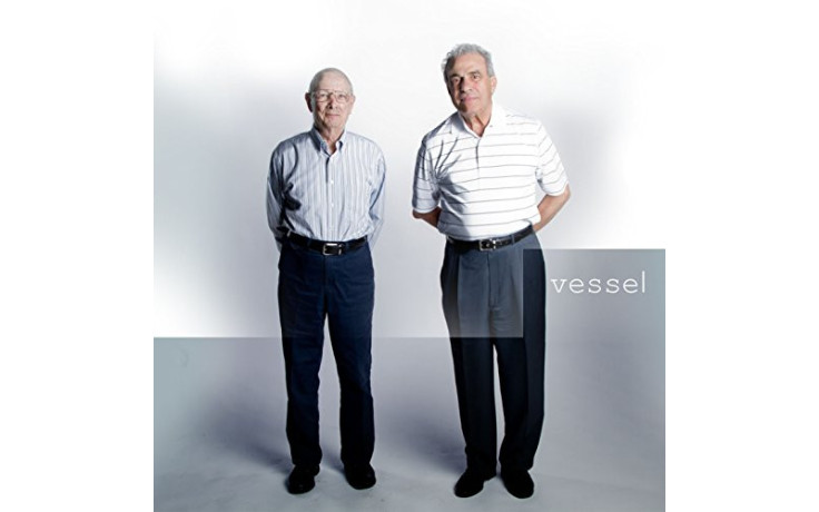 TWENTY ONE PILOTS - VESSEL 2014/2016 (7567-86735-4, LTD.) FUELED BY RAMEN/EU MINT (0075678673542)