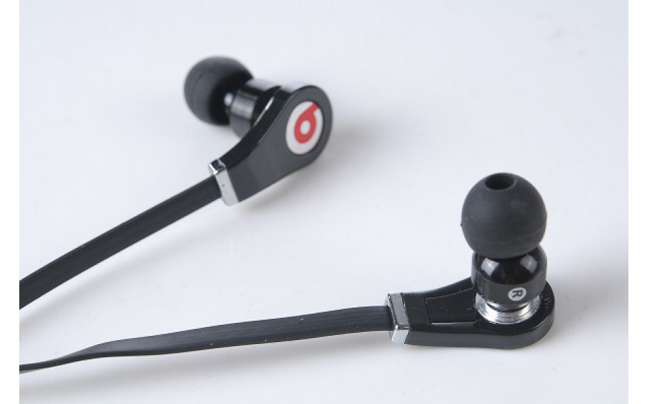 Beats Tour Black