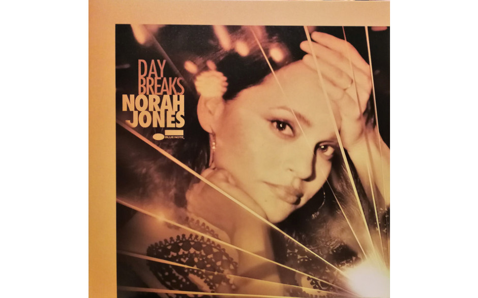 NORAH JONES - DAY BREAKS 2016 (B002520801) BLUE NOTE RECORDS/EU MINT (0602547955722)