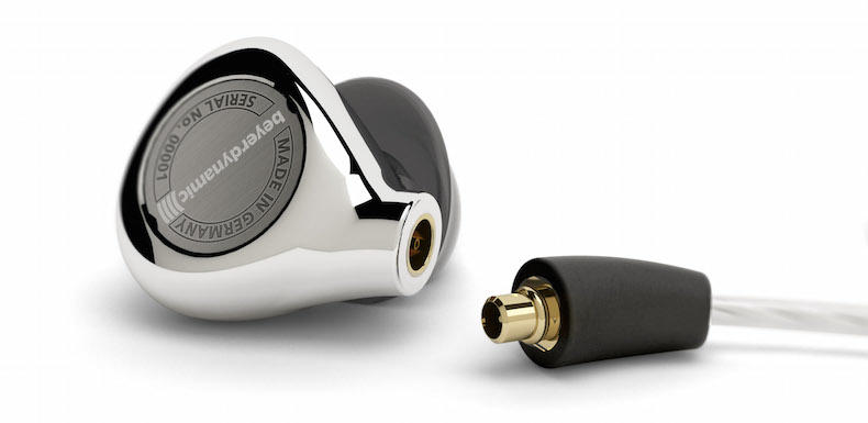 Показ наушников Beyerdynamic на выставке CES 2017