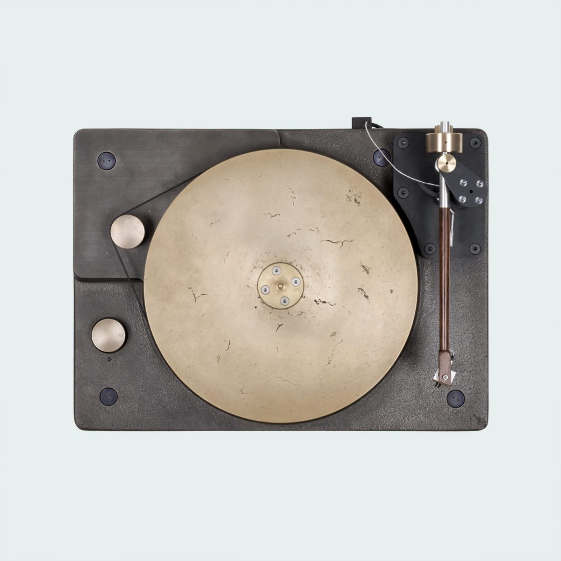 Тяжелый и мощный проигрыватель винила Fern & Roby Tredegar