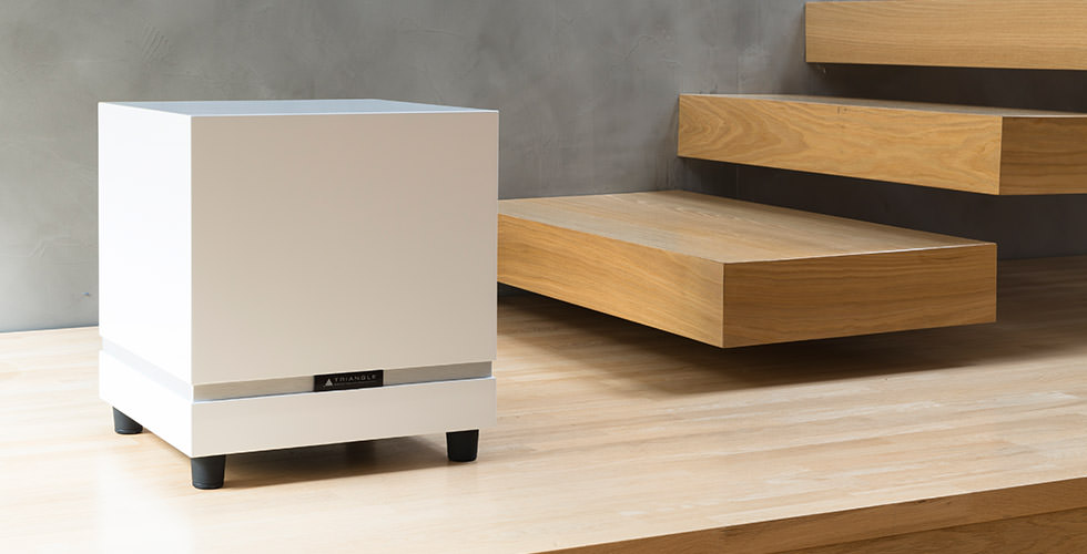 Мощный сабвуфер Triangle Thetis 380