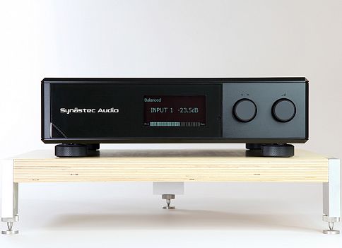 Synaestec Audio Fulcrum: ультимативный   предварительный усилитель