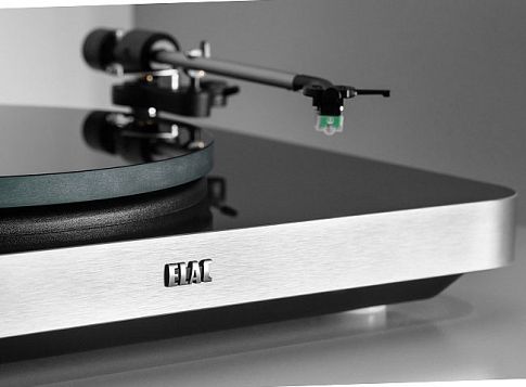 Виниловый проигрыватель Elac Miracord 70