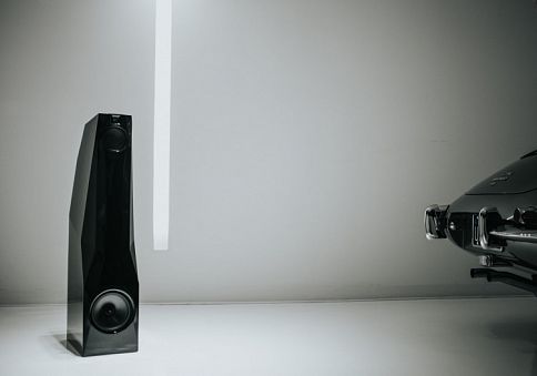 Активные колонки Gayle Sanders Eikon Image1