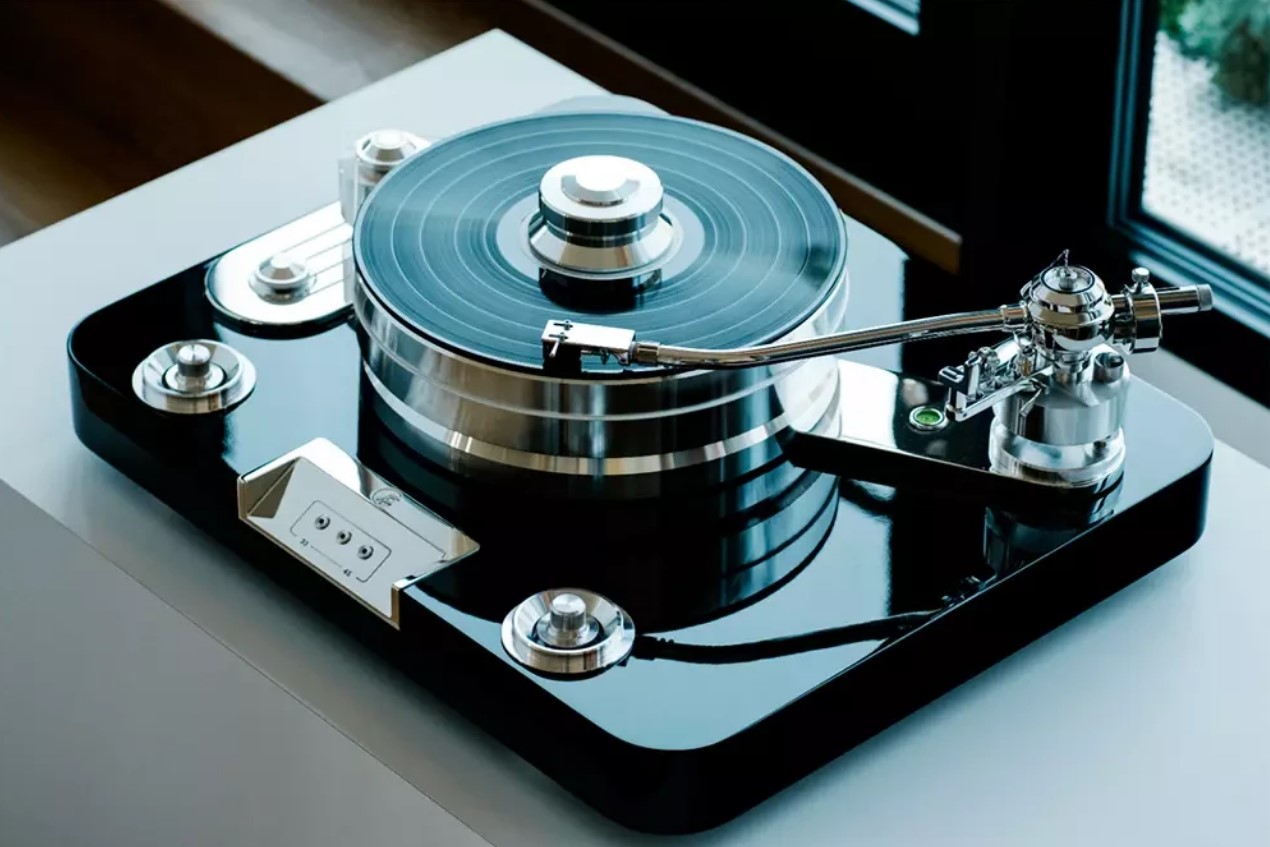 Pro-Ject Signature 12.2 – флагман із програвачів вінілу