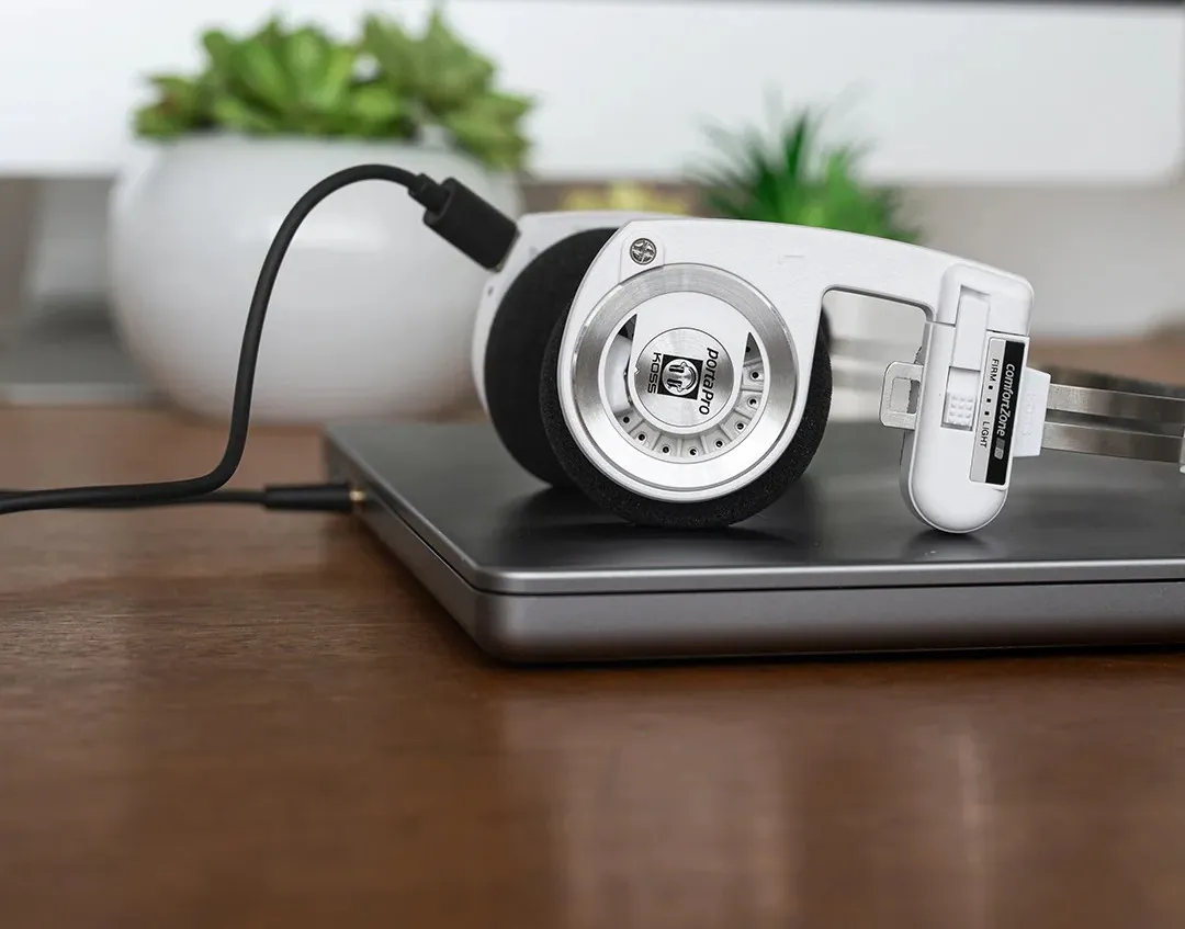 KOSS Porta Pro Wireless 2.0 Arctic White — лимитированная версия культовой модели